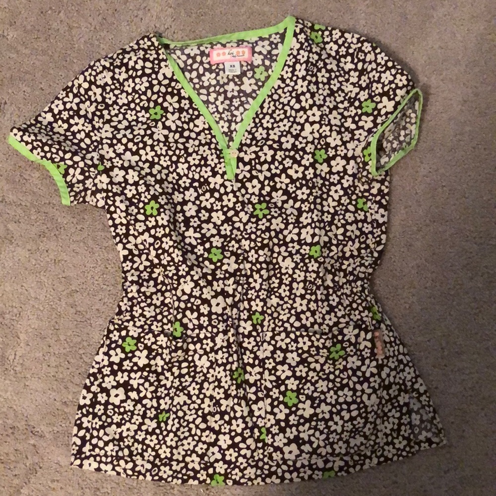 XS koi brown and white flowers with green trim